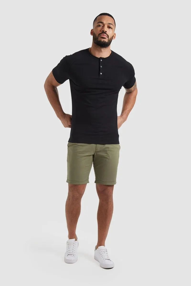 Athletic Fit Chino Shorts in Khaki