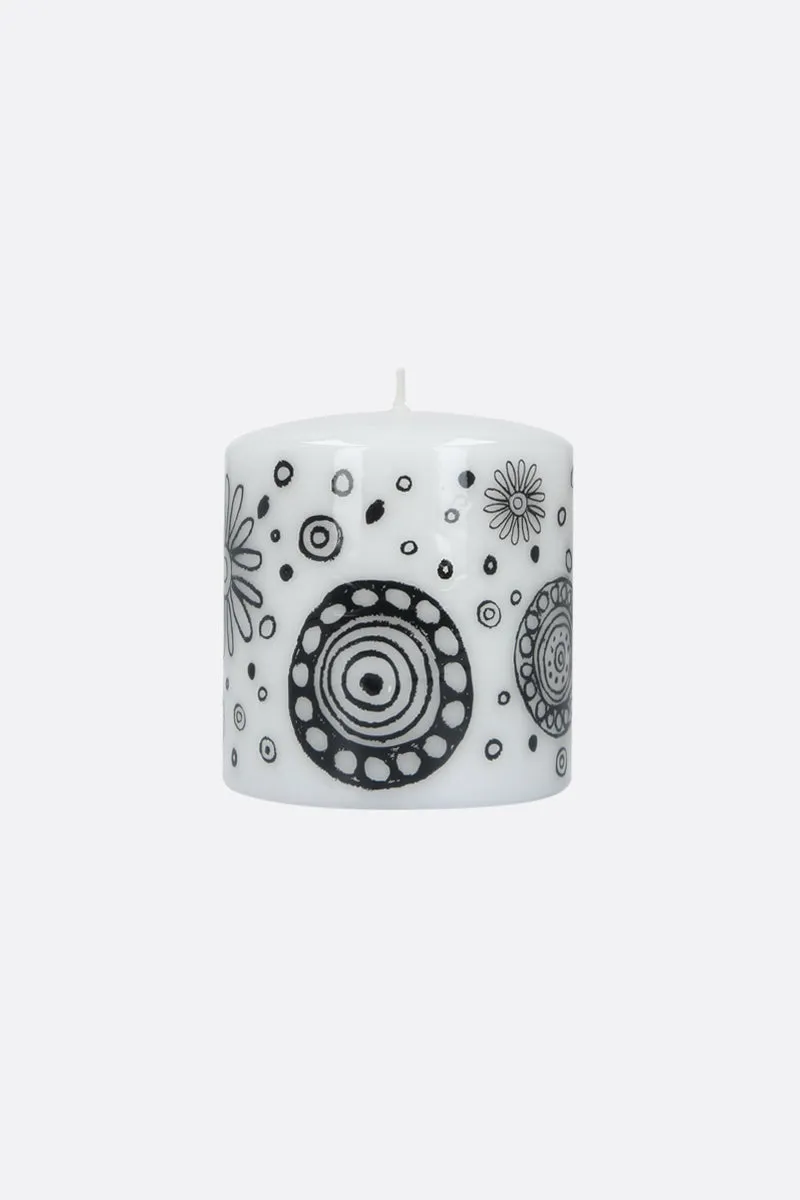 graphic printed medium candle